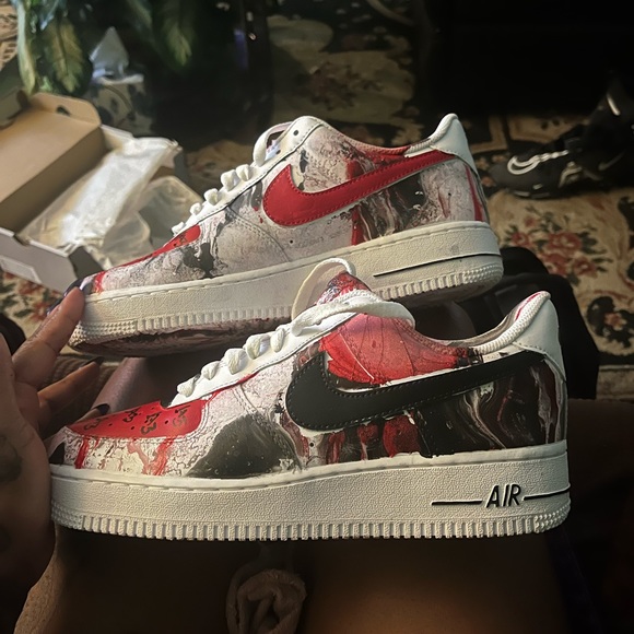 Custom sneakers - Picture 3 of 5